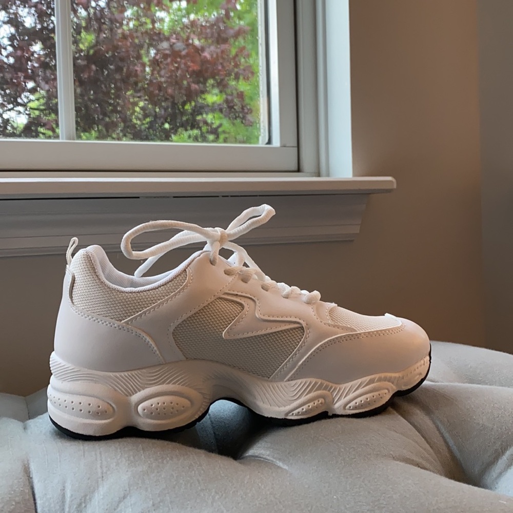 PrettyLittleThing White Chucky Lace Up Sneakers - Picture 3 of 3